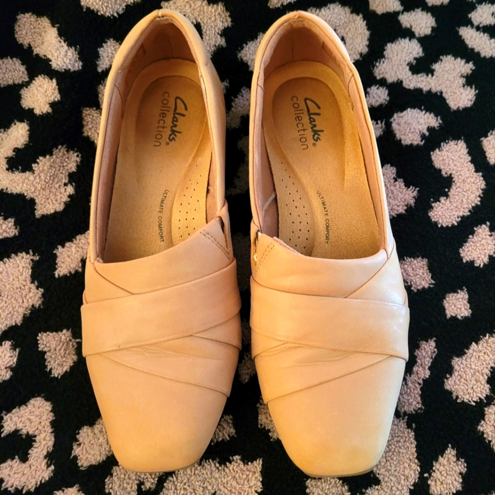 Clarks Leather Women's Tilmont Clara Loafer Flat in Praline Womens 8